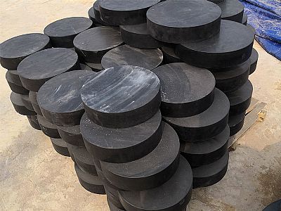 望奎县板式橡胶支座由若干层橡胶片与薄钢板经加压硫化